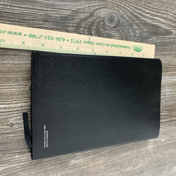 NIV, Thinline Bible Bonded Leather, Black, Red Letter Edition Zondervan - Picture 3 of 9